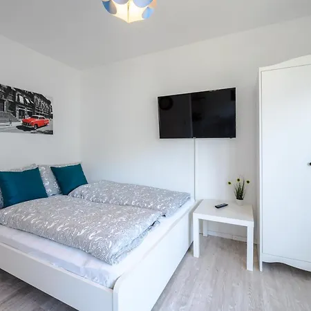 Helles Apartment In Top-Lage Mit Parkplatz Magdeburg Exterior photo